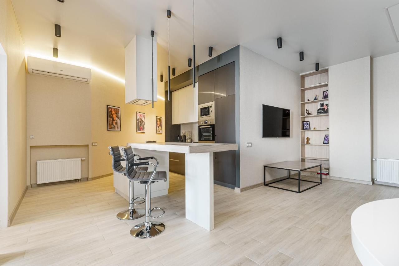 Sea Symphony Design Apartment Одеса Екстериор снимка